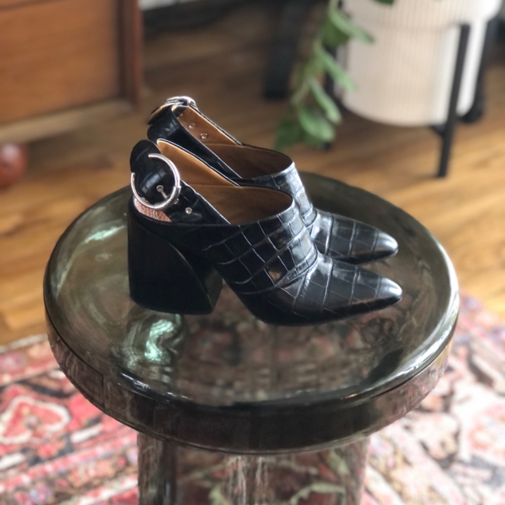 Chloe Black Buckle Pointy Toe Mules sz 37 Block Heel Croc Leather Silver Buckles - Picture 2 of 9